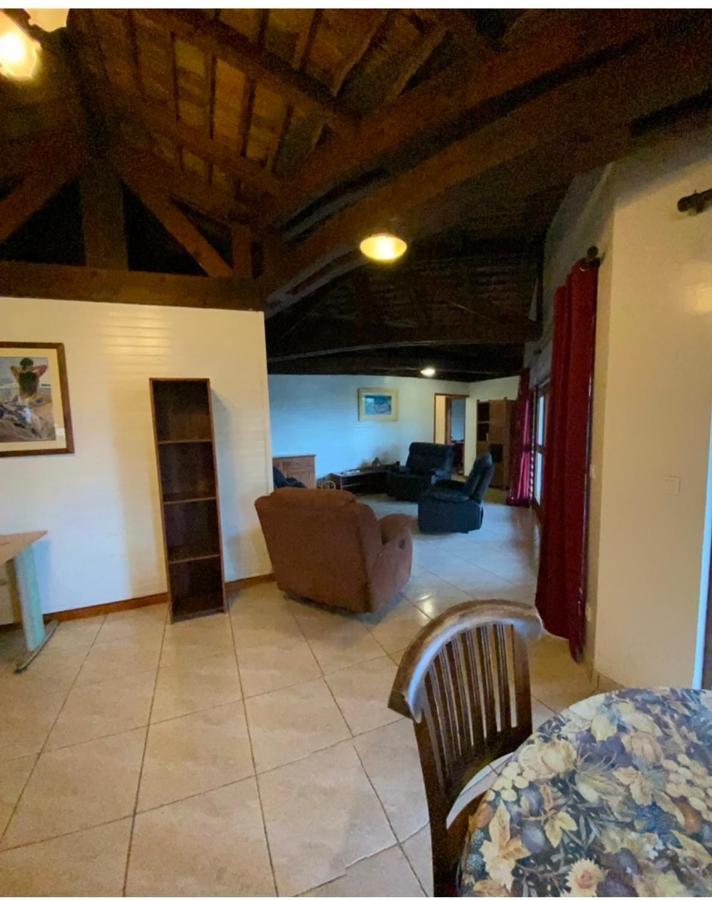 Chez Taua Maison Isolee Pas De Wifi Ni Bus Opoa Экстерьер фото